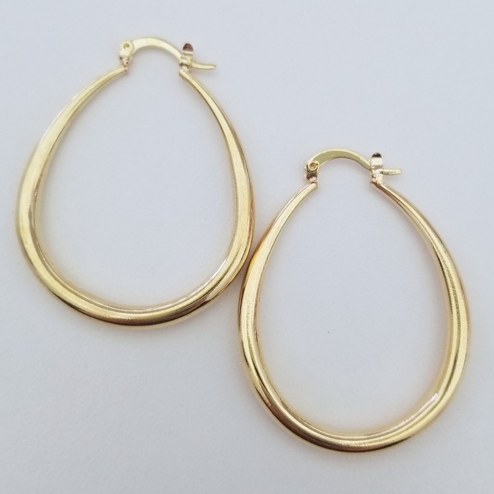 1.5" 18k Yellow Gold Oval Hoops